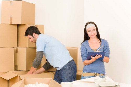 House removals planning around Shoreditch flats and access challenges